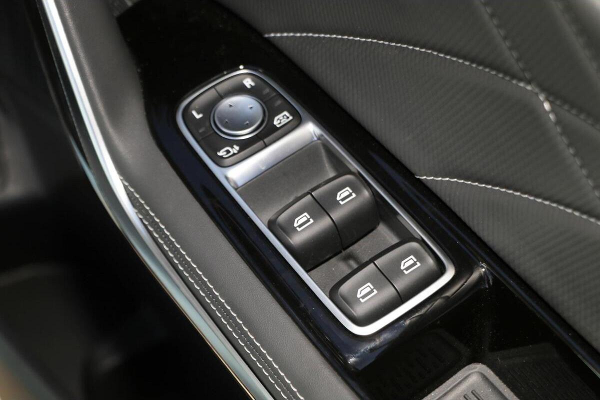 2024 LDV MIFA 9 Executive Auto MY23 image 24