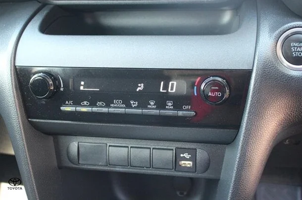 2023 Toyota Yaris Cross GX image 17