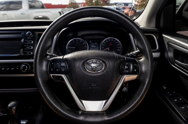 2017 Toyota KLUGER GX AWD image 11