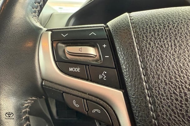 2022 Toyota Prado GXL image 26