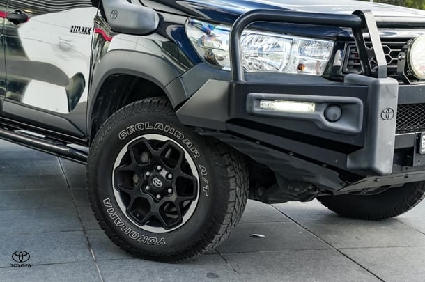 2018 Toyota HILUX Rugged image 7