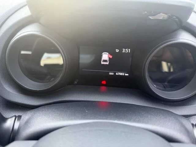 2020 Toyota YARIS CROSS HYBRID GX image 3