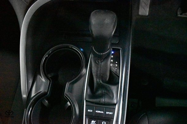 2019 Toyota Camry Hybrid Ascent Sport image 20