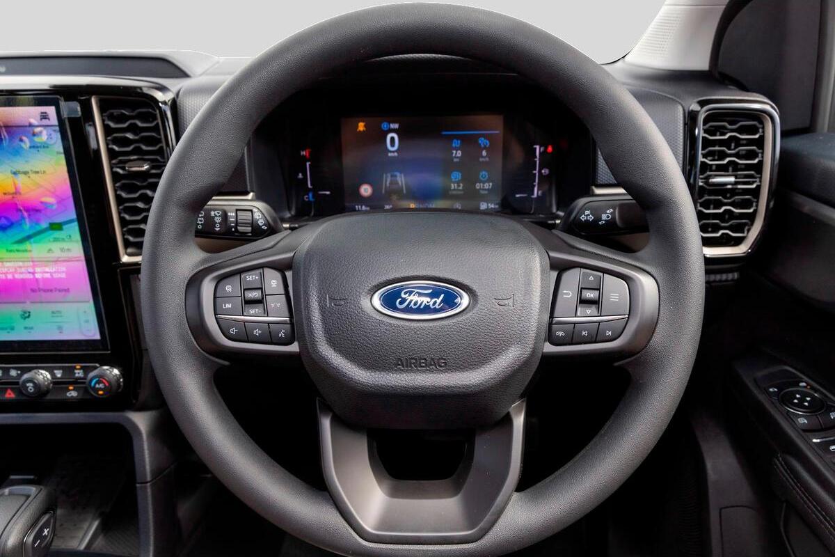 2025 Ford Everest Ambiente Auto RWD MY25.25 image 8