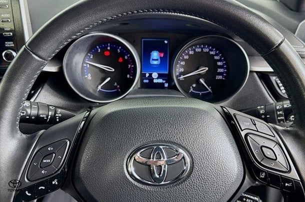 2023 Toyota CH-R GXL 2WD image 12
