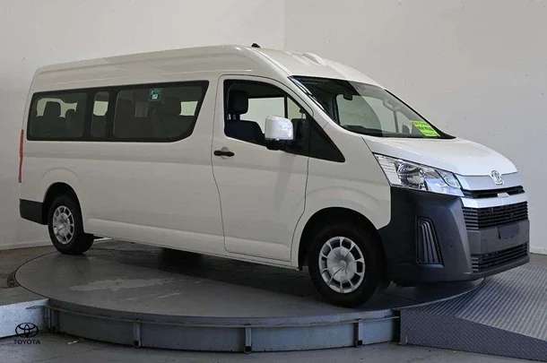 2025 Toyota HiAce SLWB Commuter Bus Diesel image 3