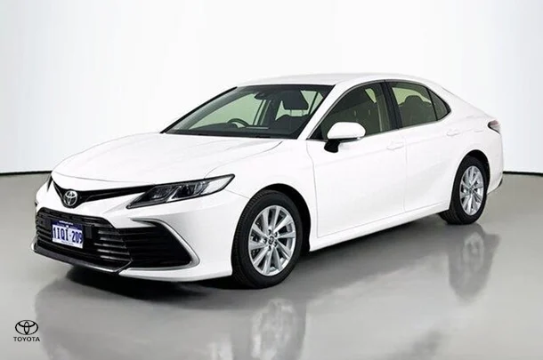 2023 Toyota Camry Ascent image 4