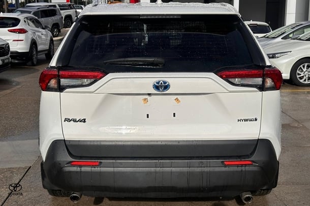 2021 Toyota RAV4 Hybrid GX AWD image 5