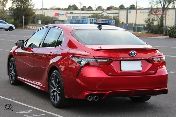2023 Toyota Camry Hybrid SL image 11