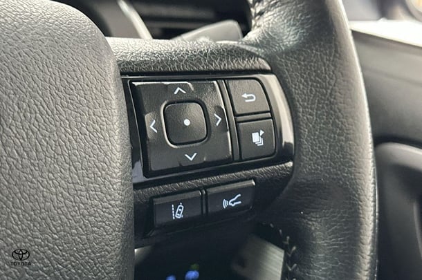 2021 Toyota Fortuner GXL image 24