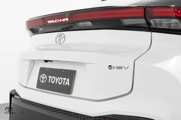 2023 Toyota C-HR Hybrid GXL-2WD image 11