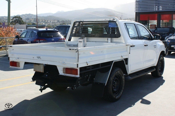 2021 Toyota Hilux SR image 9
