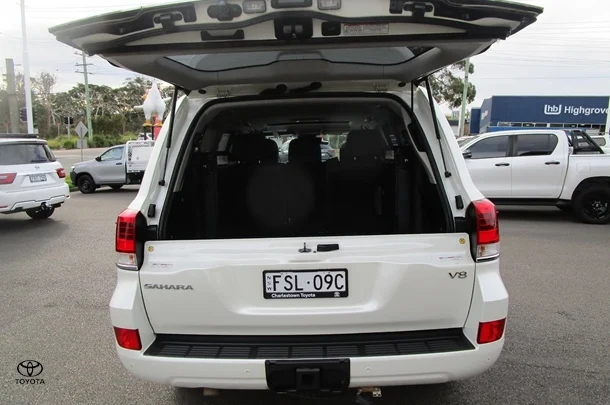 2021 Toyota Landcruiser Sahara image 5