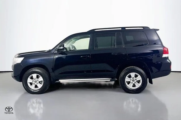 2021 Toyota LANDCRUISER GXL image 5