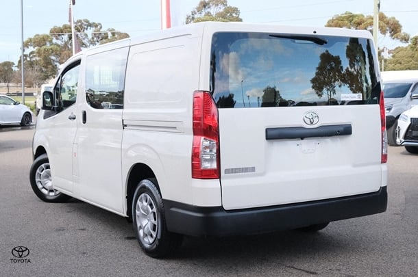 2022 Toyota Hiace LWB image 2