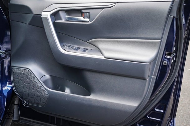 2024 Toyota RAV 4 Hybrid GXL-2WD image 9