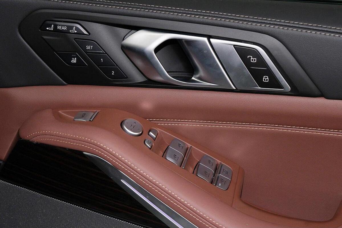 2025 BMW X7 xDrive40i M Sport G07 LCI Auto 4x4 image 15