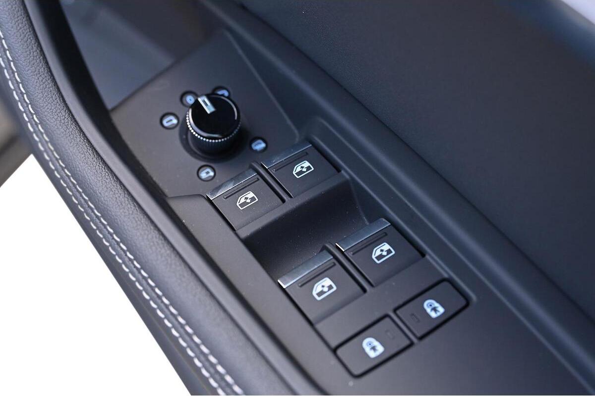 2024 Audi Q8 e-tron 55 Auto e-quattro MY25 image 16