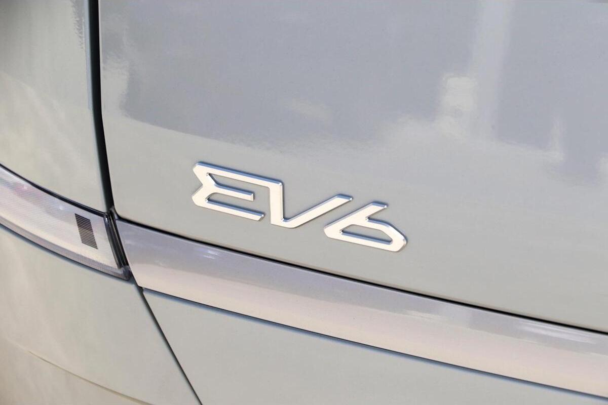 2024 Kia EV6 Air Auto MY24 image 12
