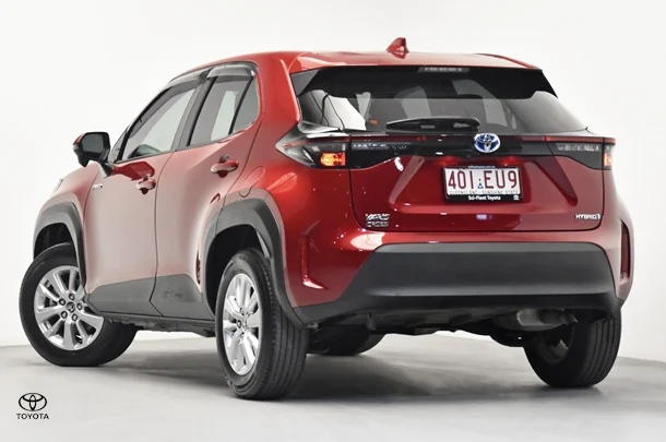 2022 Toyota Yaris Cross Hybrid GX image 5