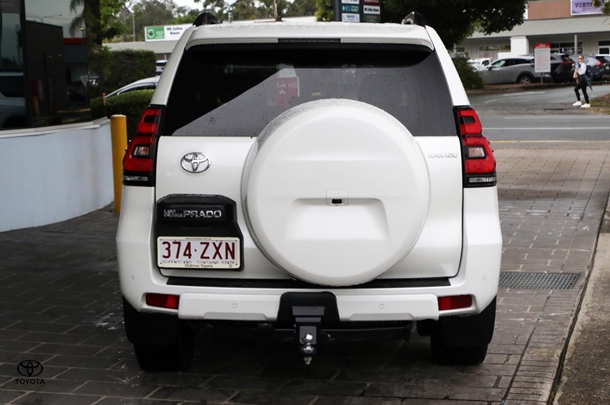 2020 Toyota Prado Kakadu image 5