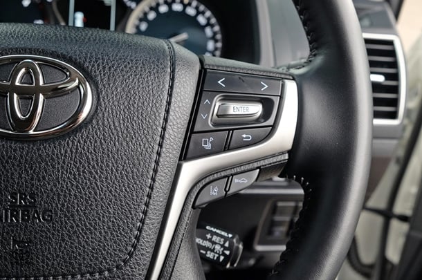 2023 Toyota PRADO VX image 16