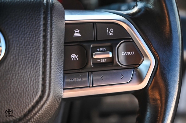 2023 Toyota Landcruiser GXL image 23