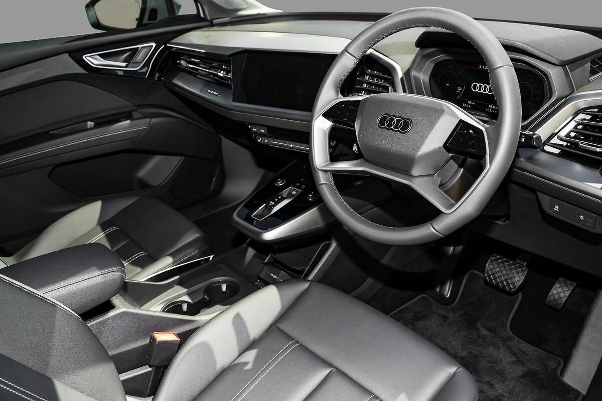 2025 Audi Q4 e-tron 45 Auto MY25 image 6