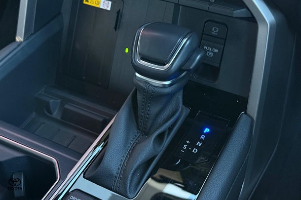 2024 Toyota Tundra Limited image 21