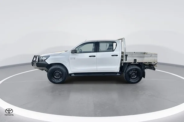 2021 Toyota Hilux SR image 5