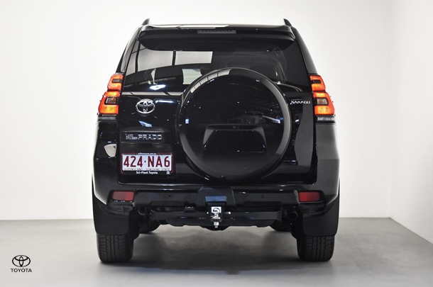 2023 Toyota Prado Kakadu image 6