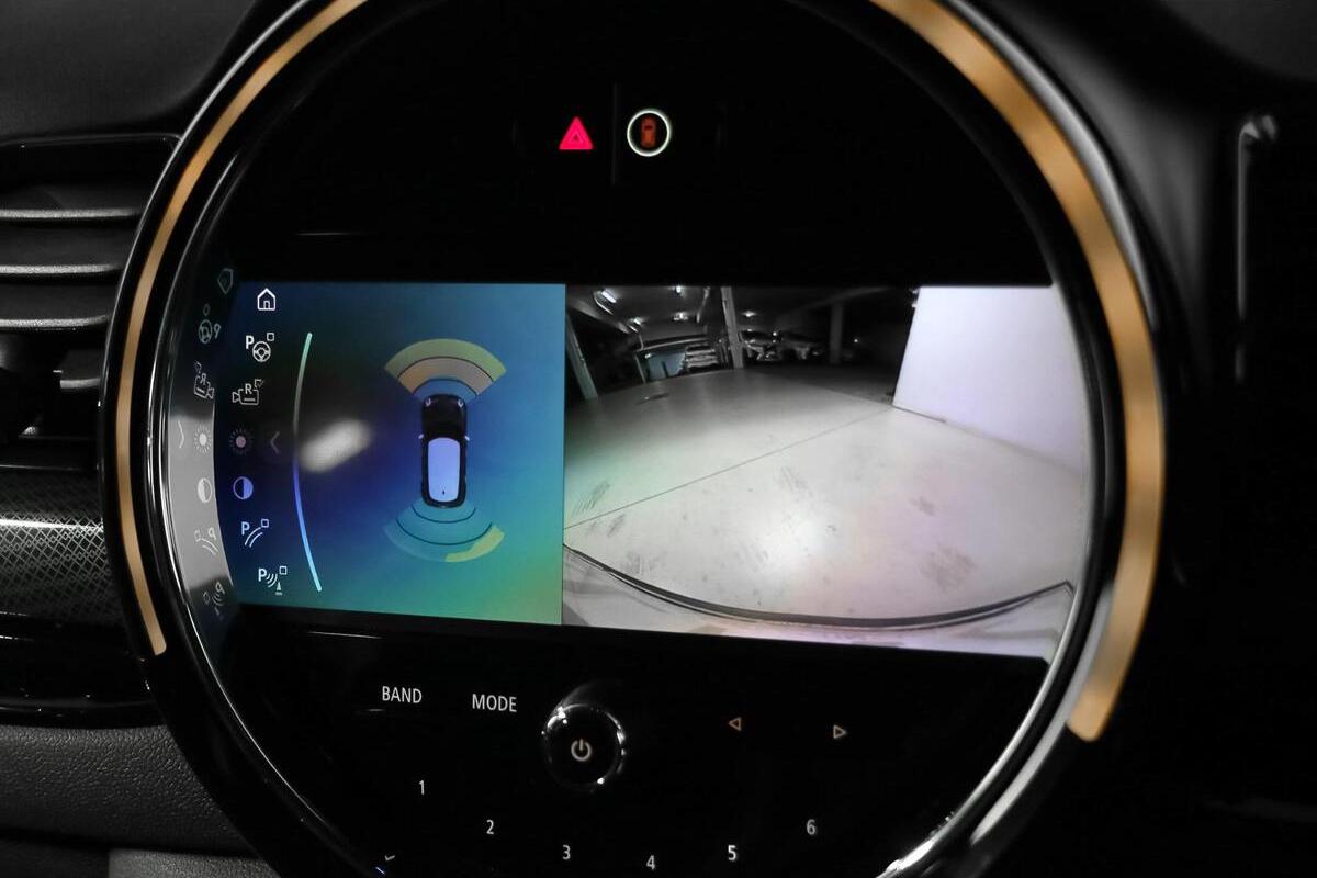 2024 MINI Clubman John Cooper Works Essential Auto ALL4 image 12