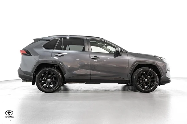 2023 Toyota RAV4 Hybrid Cruiser-AWD image 11