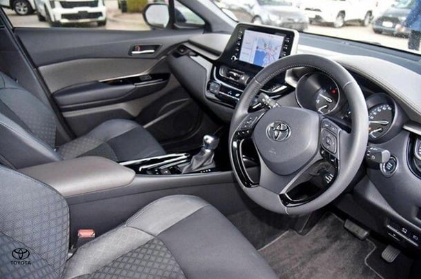 2021 Toyota C-HR Koba AWD image 7