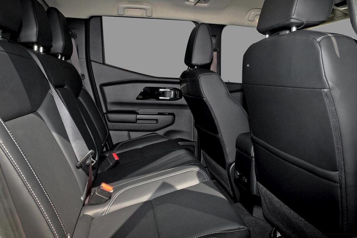 2024 Mitsubishi Triton GLS MV Auto 4X4 MY24.5 Double Cab image 7