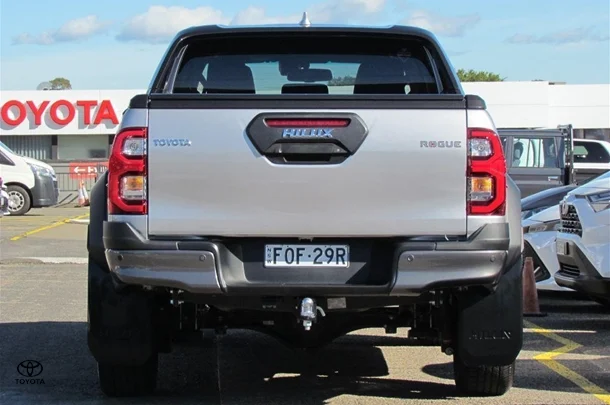 2024 Toyota Hilux Rogue image 5