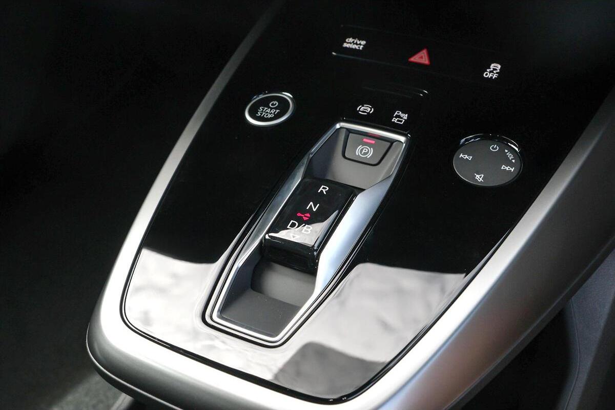 2025 Audi Q4 e-tron 45 Auto MY25 image 15