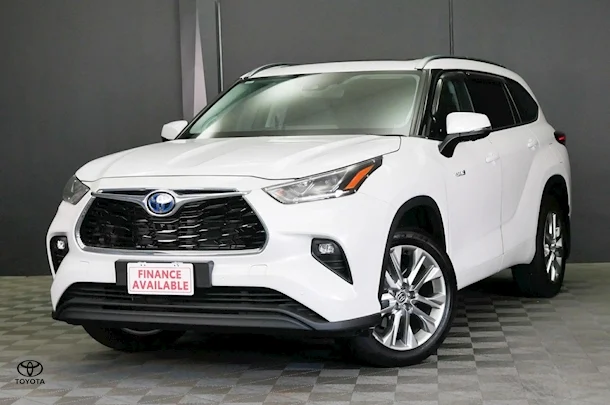 2023 Toyota Kluger Hybrid GRANDE image 3