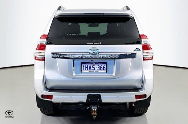 2017 Toyota Prado GXL image 7