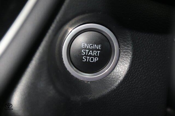 2023 Toyota Corolla Cross Petrol GX image 17