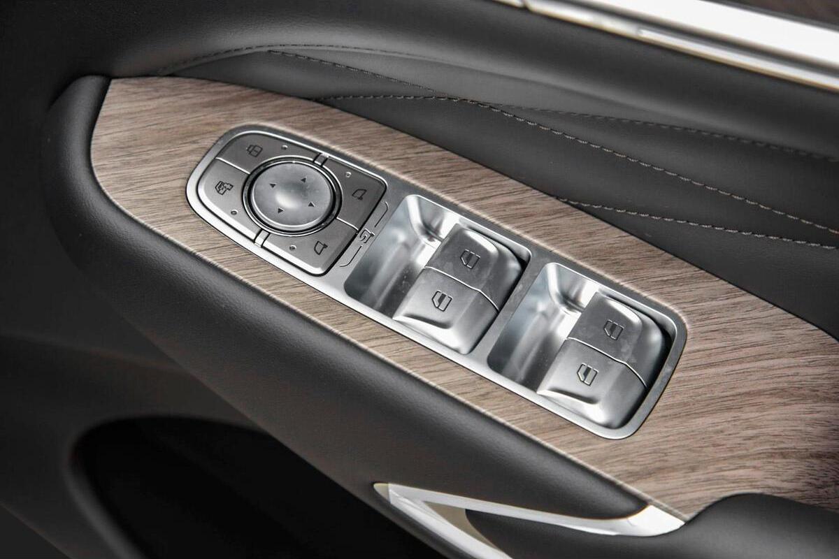 2025 GWM Tank 500 Ultra Hybrid Auto 4WD image 18