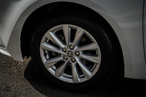 2024 Toyota Corolla Sedan Hybrid Ascent Sport image 5