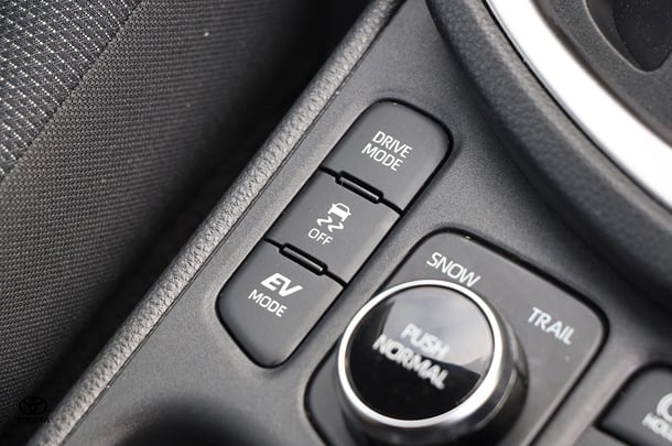 2024 Toyota Yaris Cross Hybrid GX image 21