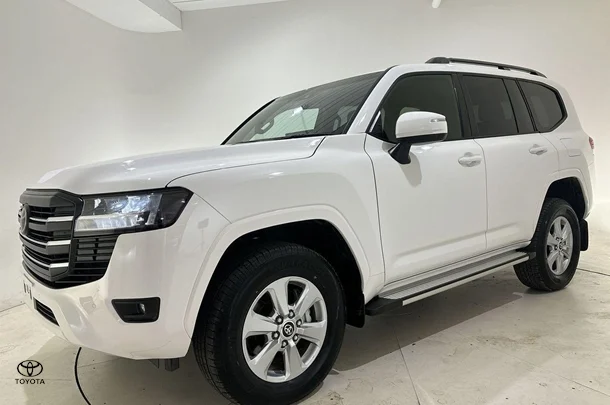 2023 Toyota Landcruiser GXL image 5