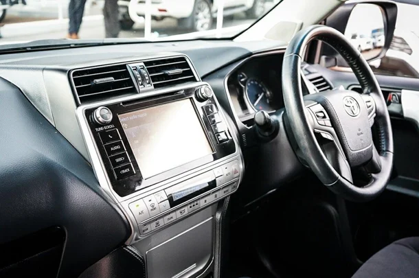 2018 Toyota Prado GXL image 23