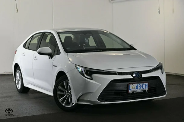 2023 Toyota Corolla Sedan Hybrid Ascent Sport image 1