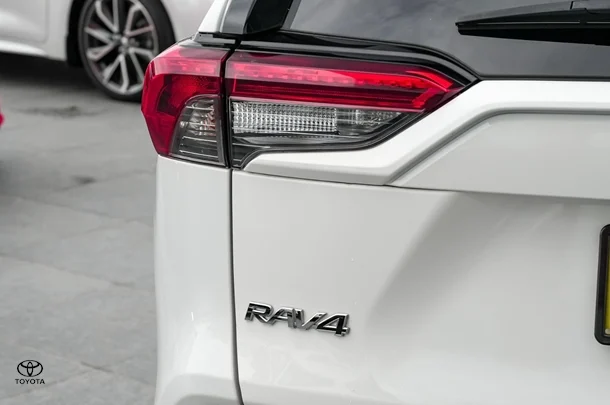 2021 Toyota Rav4 Hybrid GXL-2WD image 18