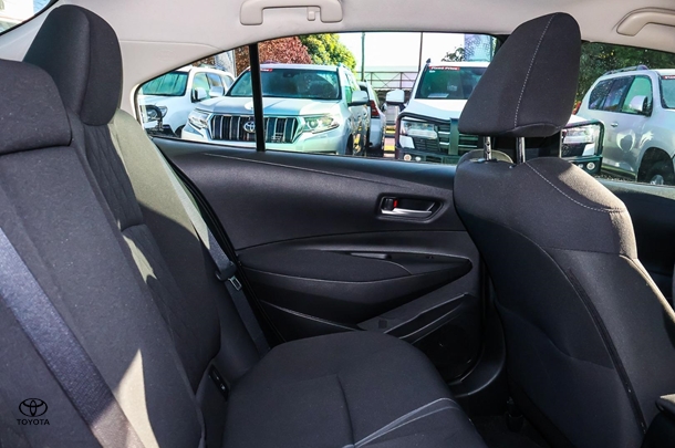 2022 Toyota Corolla Sedan Hybrid Ascent Sport image 7