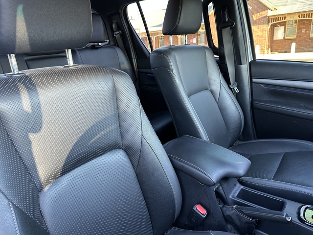 2023 Toyota Hilux Rogue image 7