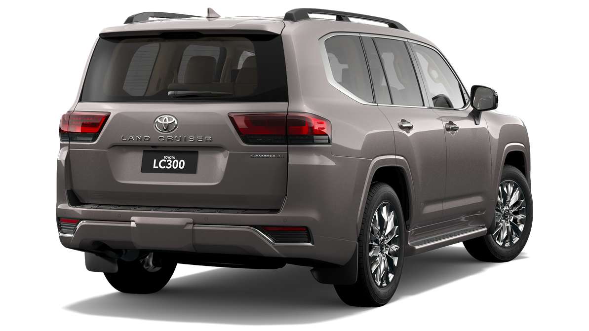 2025 Toyota LandCruiser 300 Sahara ZX Automatic image 3